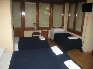 El Ninot Hostel