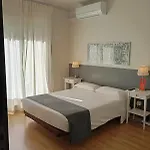 بيت شباب هوستال إل نينوت *