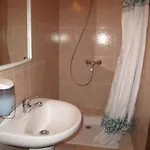 هوستال إل نينوت بيت شباب برشلونة