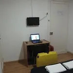 هوستال إل نينوت برشلونة