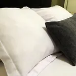 هوستال إل نينوت بيت شباب برشلونة