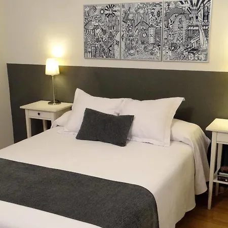 オスタル エル ニノート ホステル *