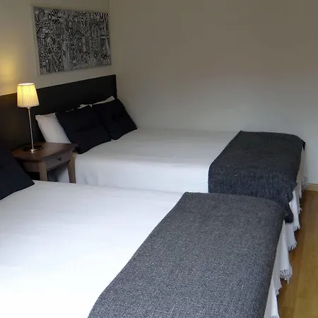 オスタル エル ニノート ホステル *